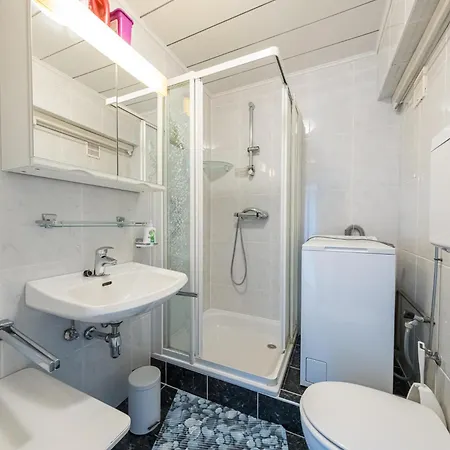 Canberra - 0803 + Park. 10 * Middelkerke